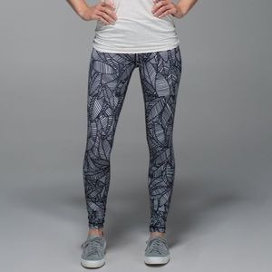Lululemon Leaf Print Wonder Under Leggings full length